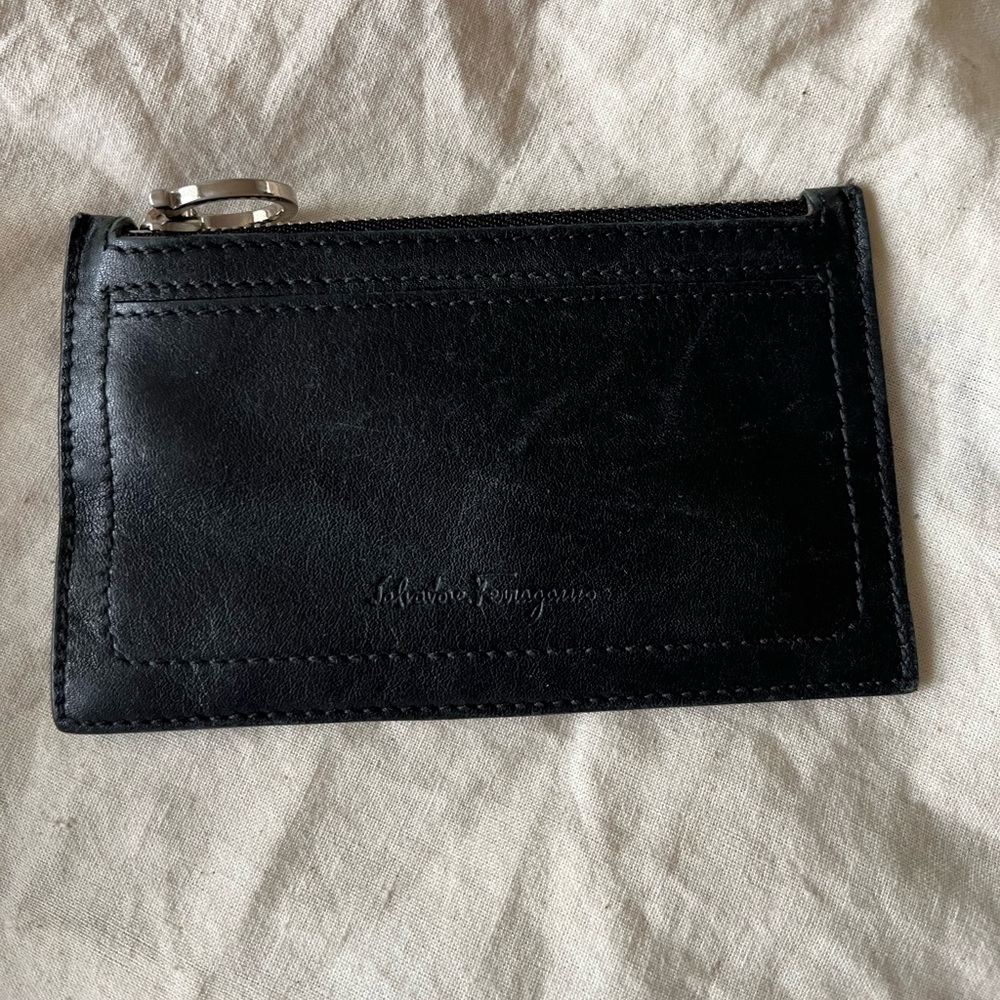 Rare! Salvatore Ferragamo leather zip card/commuter wallet with logo pull